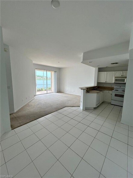 Foto del edificio - 4256 Liron Ave