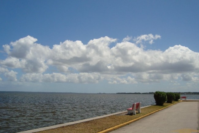 Building Photo - 190 E Olmstead Dr