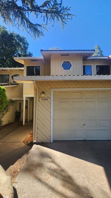 Foto principal - 11436 Columbia Village Dr
