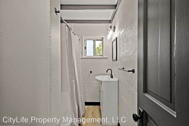 Building Photo - 4 br, 1 bath House - 2923 Stafford Street
