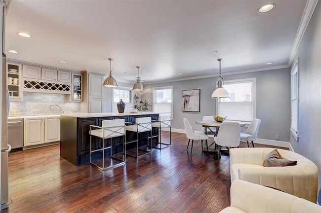 Foto del edificio - 6448 Brandywine Ln