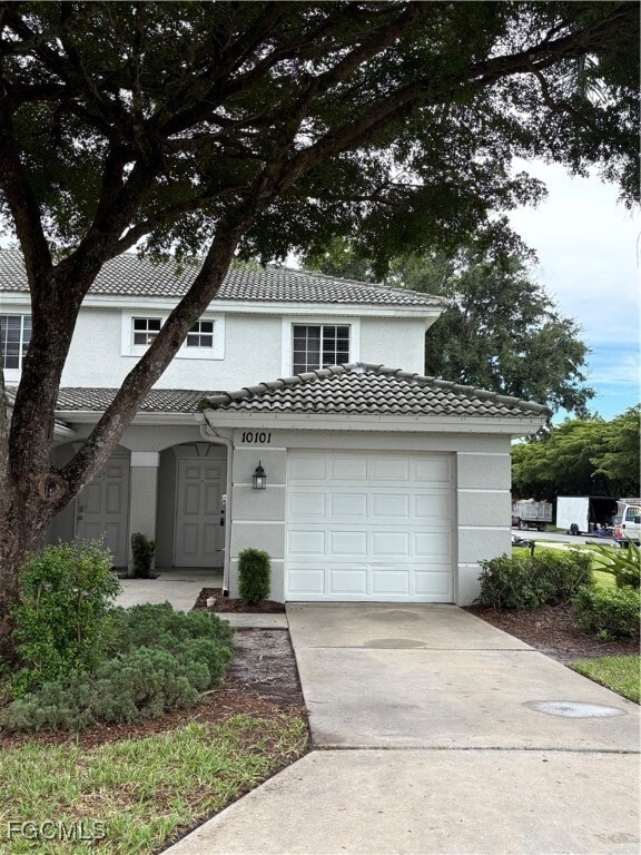 Building Photo - 10101 Poppy Hill Dr
