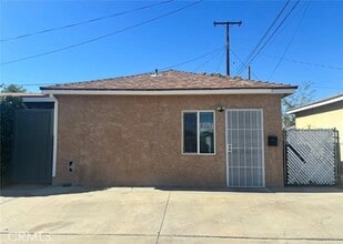 Building Photo - 1058 W Ave K