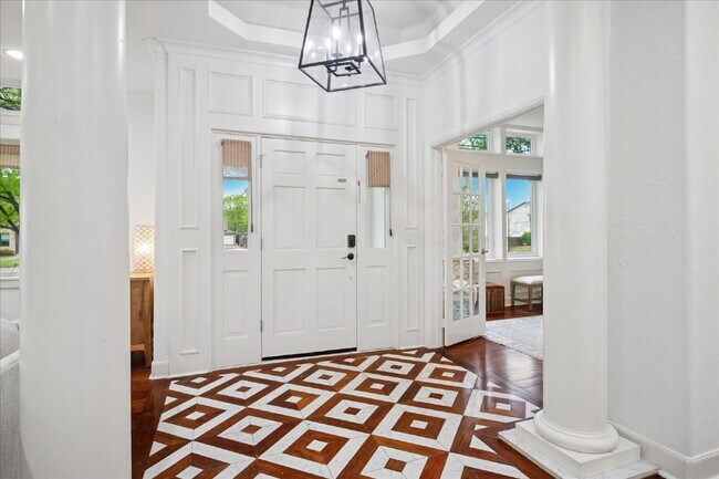 Building Photo - "Beautiful 4-Bedroom, 5" Bath Luxury Living Just Minutes from the Heart of Dallas!"