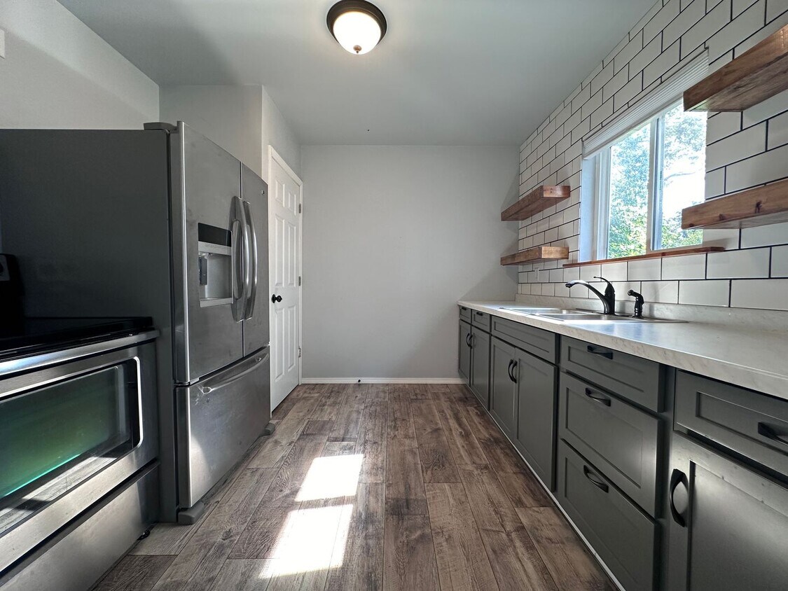 Foto principal - 90 Lincoln Ave