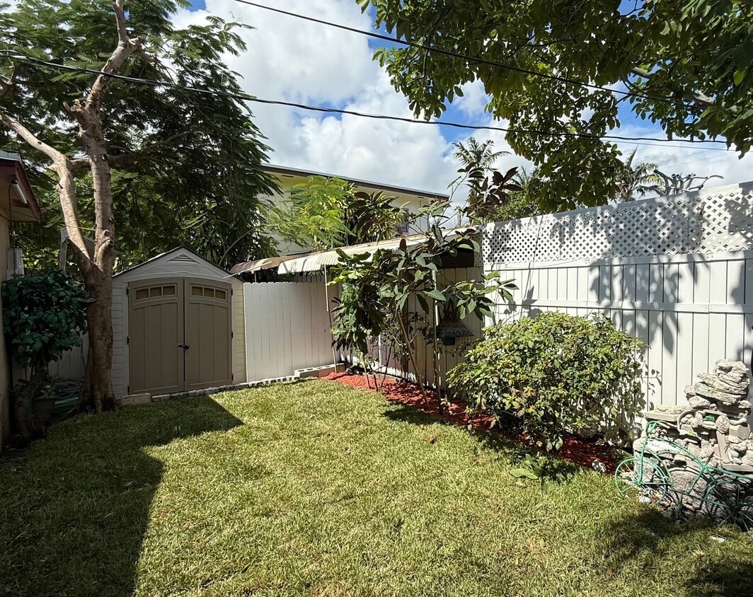 Backyard - 2513 McKinley St
