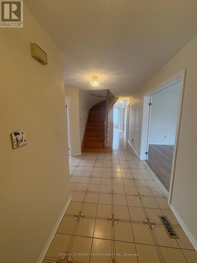 Building Photo - 5255 Tagish Ct