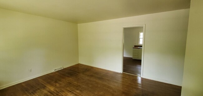 Foto del edificio - 3 Bedroom 1 Bathroom House