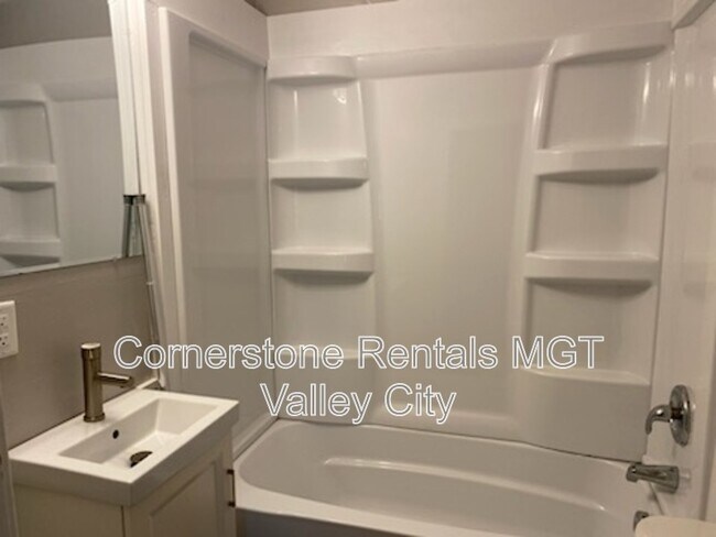 Foto del edificio - 208 5th Ave SW