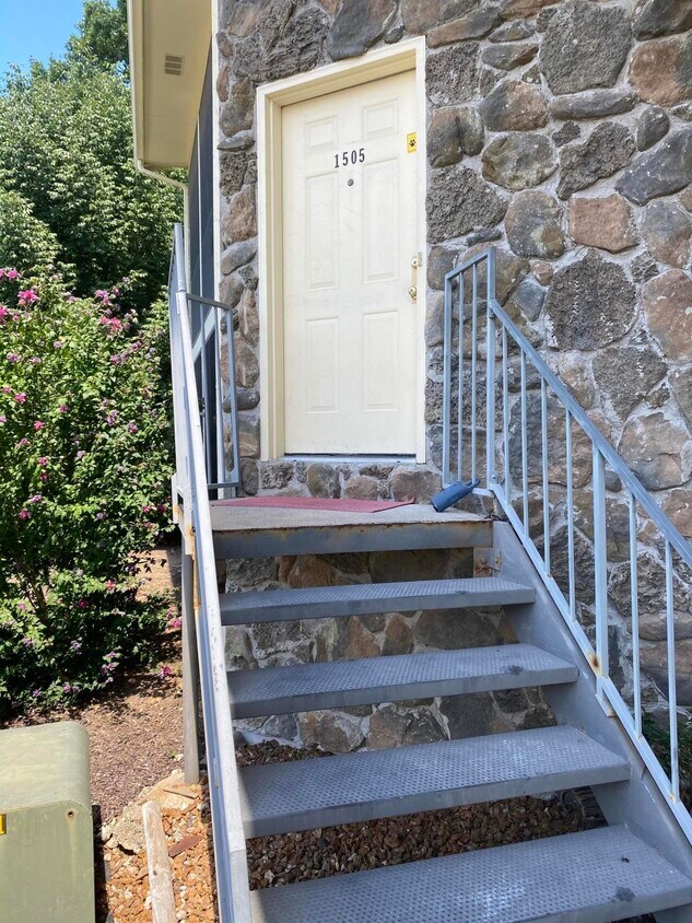 1505 Park De Ville Pl, Columbia, MO 65203 Condo for Rent in Columbia, MO