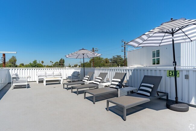 Foto del edificio - Modern Studio - Available NOW