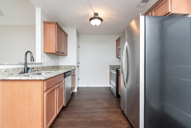 Foto del edificio - 9426 Darren Cir S