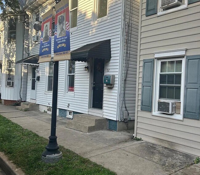 Building Photo - 92 Pennsylvania Ave