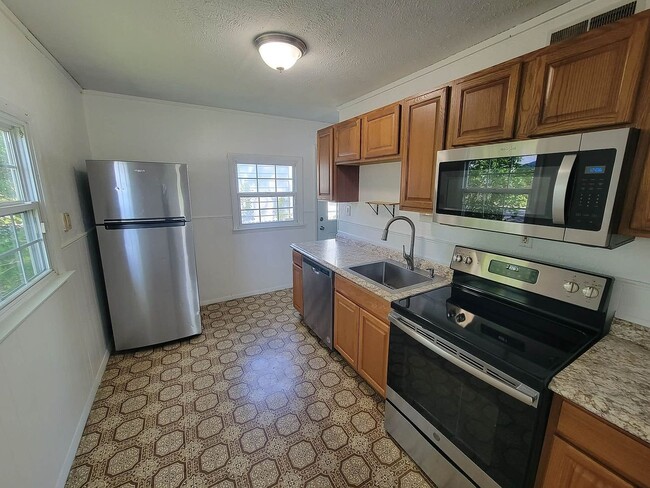 Foto del edificio - 1226 W 37th St