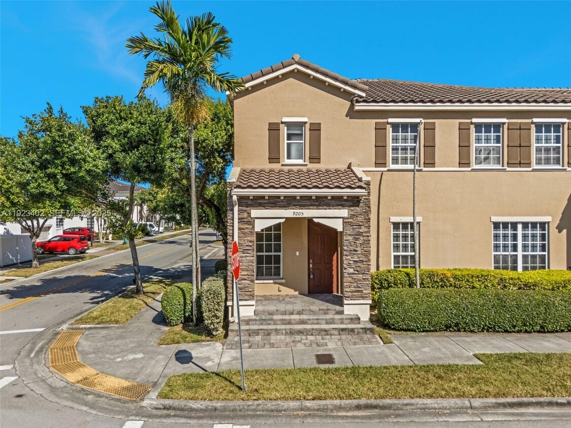 Foto principal - 9205 SW 170th Pl