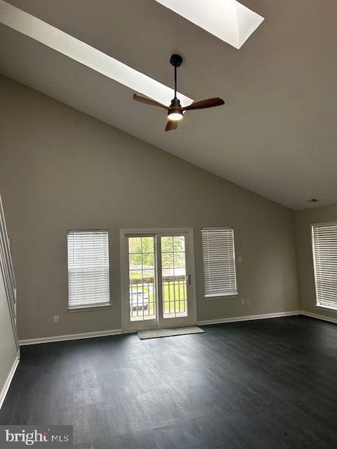 Foto del edificio - 318 Whittier Ct