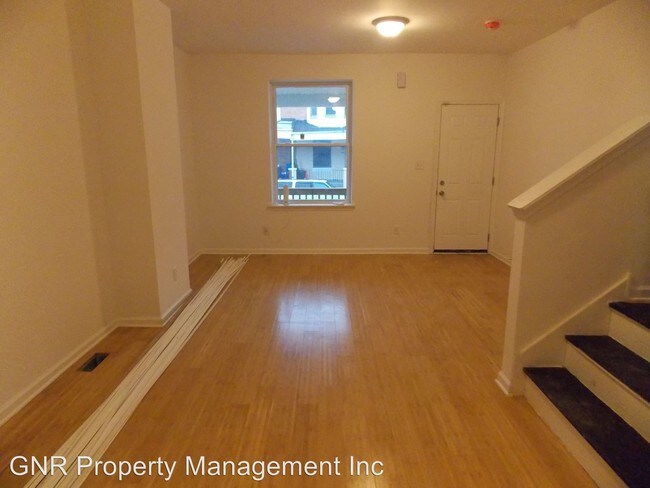 Building Photo - 5021 Parrish St