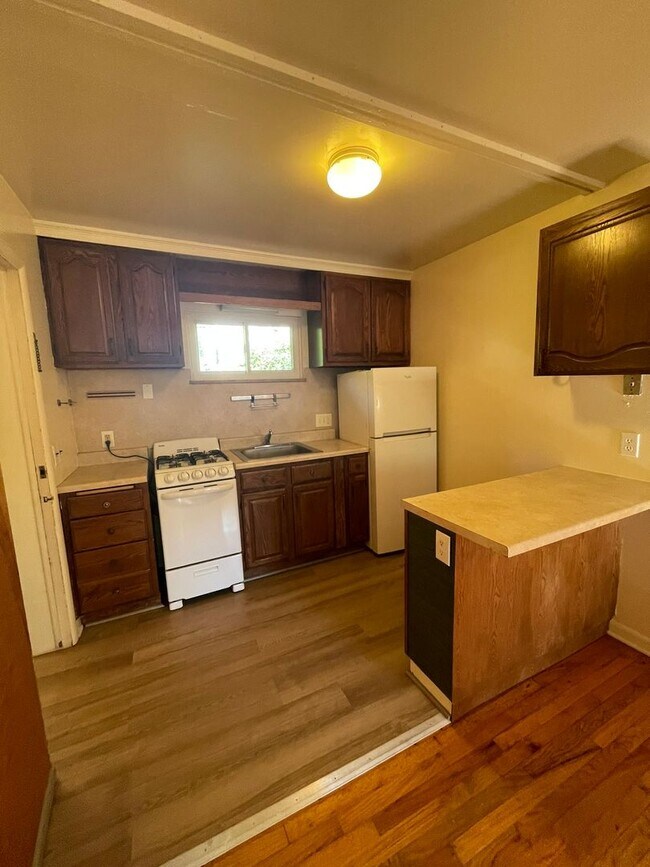 Foto del edificio - 2010/2012 Dexter Ave