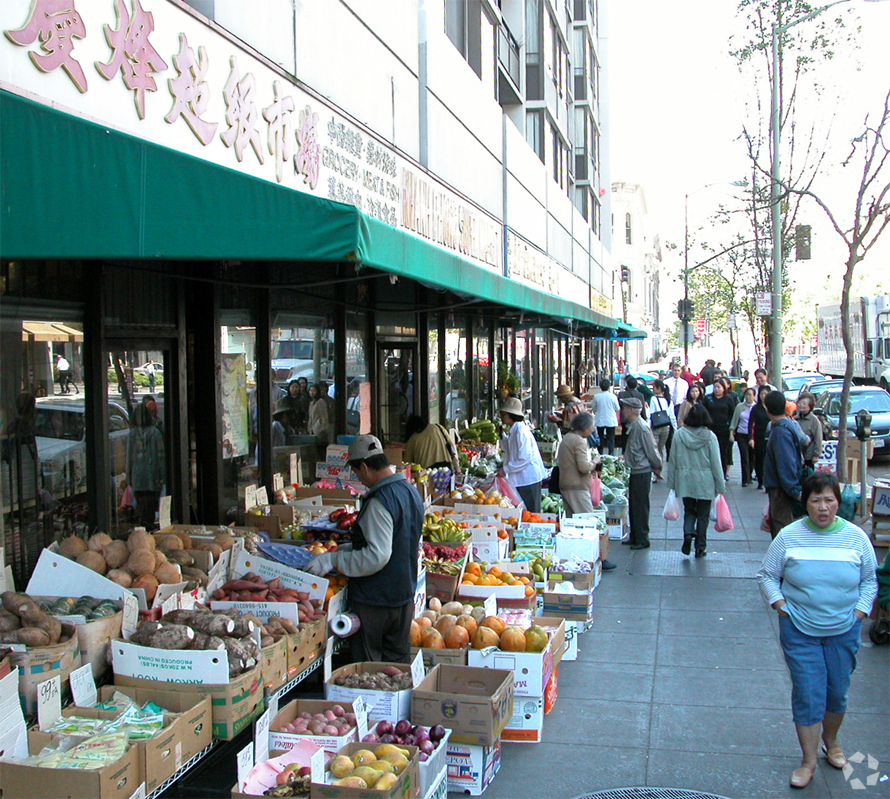 Busy marketplace on the north side - City Center Plaza