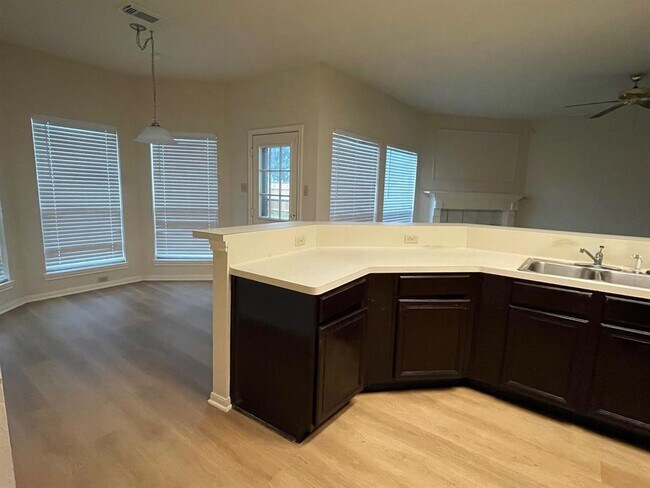 Building Photo - 13362 Garden Grove