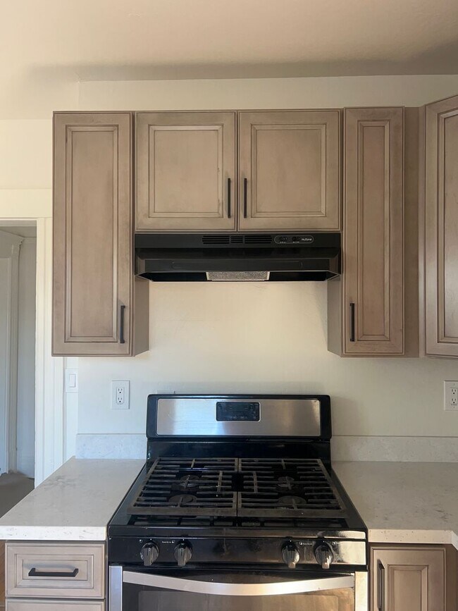 Foto del edificio - 848 E 28th St