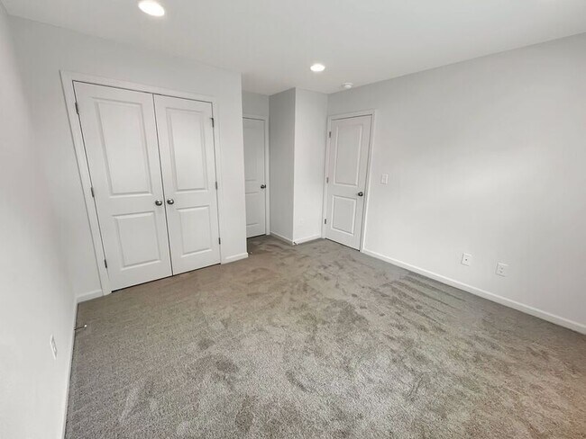 Building Photo - 503 N Linwood Ave