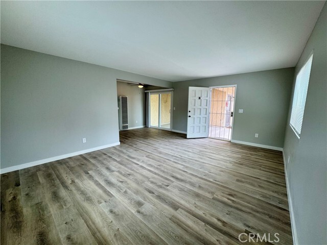 Building Photo - 7631 Ellis Ave