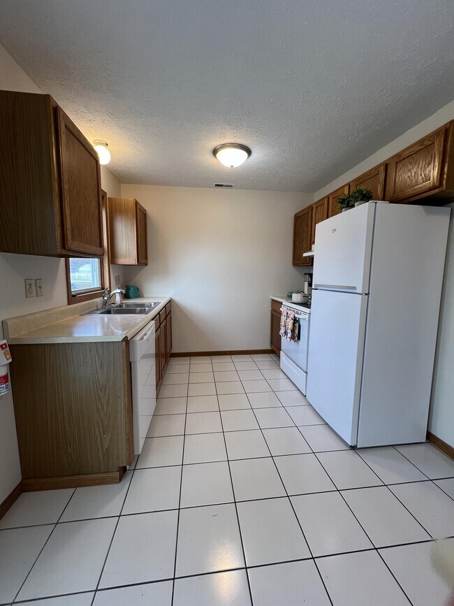 Foto del edificio - 714 N Forest Ave