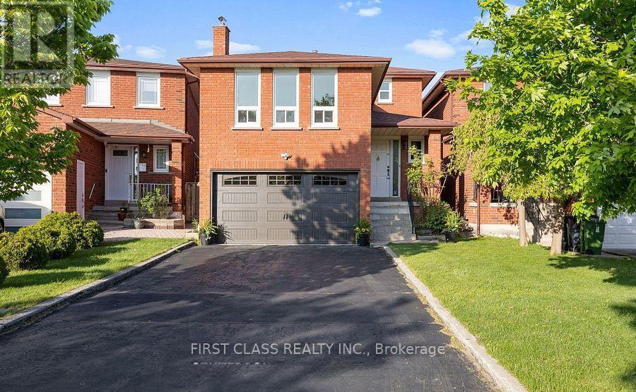 Primary Photo - 25 Lansbury Dr