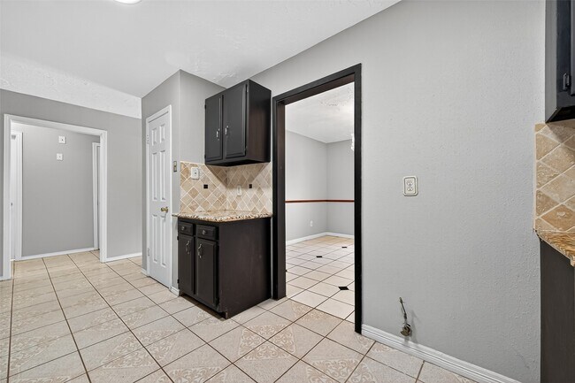 Building Photo - 7414 Breccia Dr