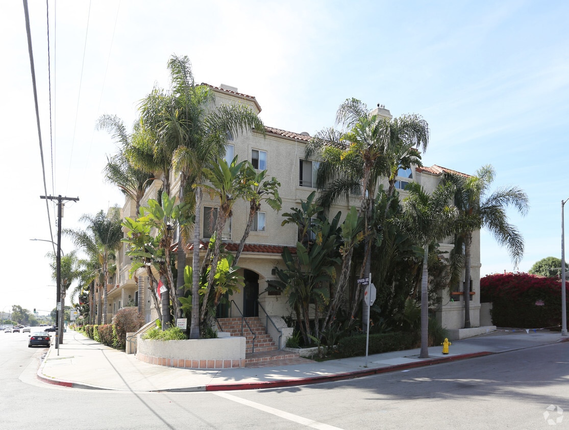 Villa Isabella Apartments in Culver City, CA Westside Rentals