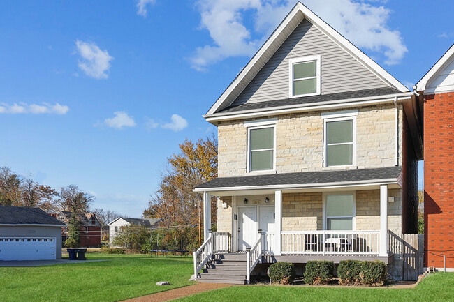 Building Photo - 5641 Cates Ave