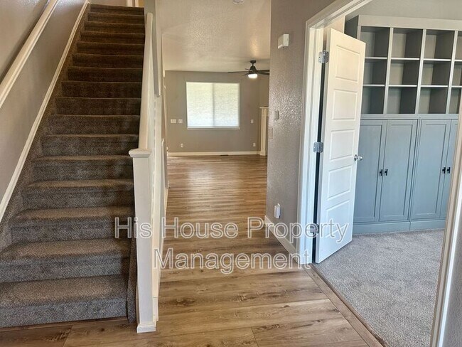Building Photo - 2278 Stonefish Dr