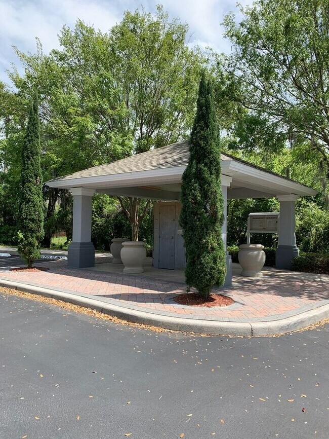 Foto del edificio - Luxury Townhome for Rent in Gated Dunwoody...