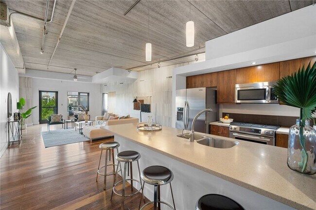 Foto del edificio - 309 E 5th St