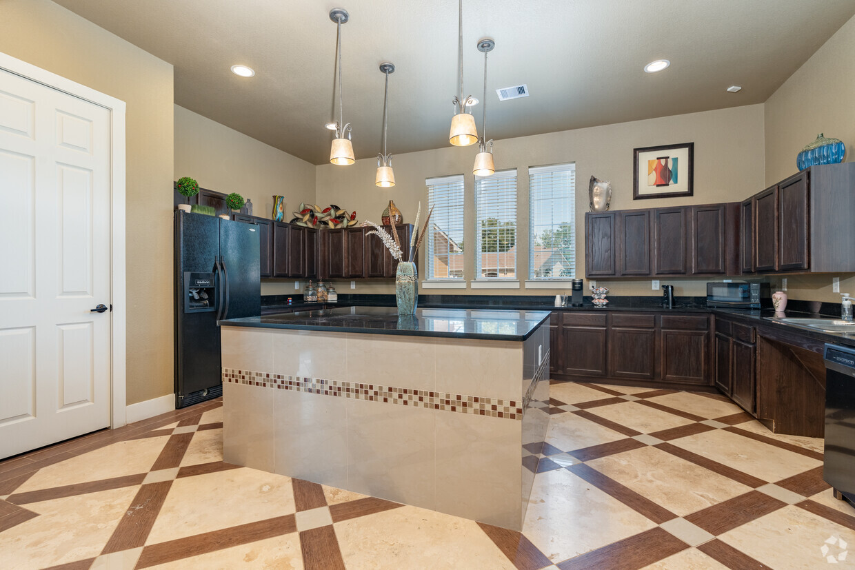 Primary Photo - Pioneer Crossing Burkburnett Seniors