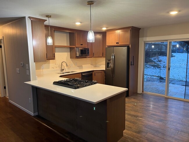 Building Photo - 303 Melody Ln