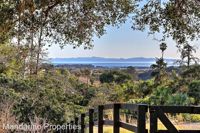 Foto del edificio - 3 br, 2 bath House - 1420 Holiday Hill Road
