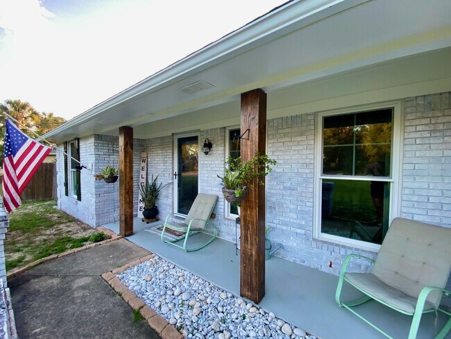 Foto del edificio - 220 Wynnehaven Beach Rd
