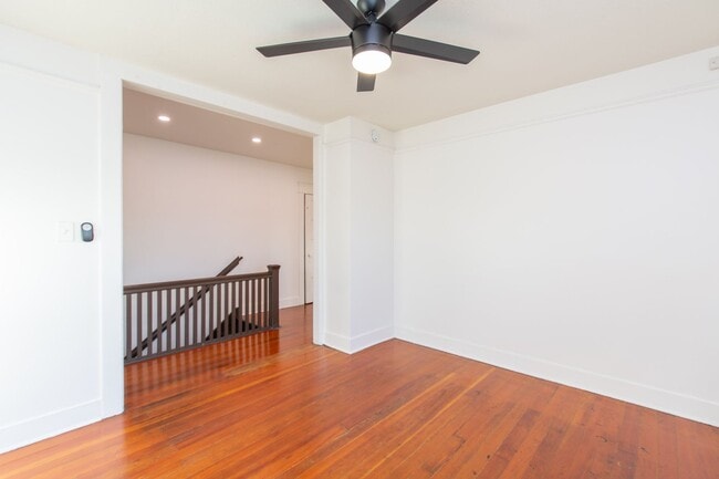 Building Photo - Charming 1-Bed/1-Bath Corner Unit One Block from the Heart of Barrio Logan!