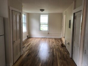 Building Photo - 121 Cascadilla Ave