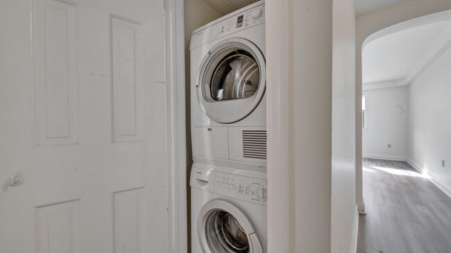 Photo - 301 Whittier St NW Apartment