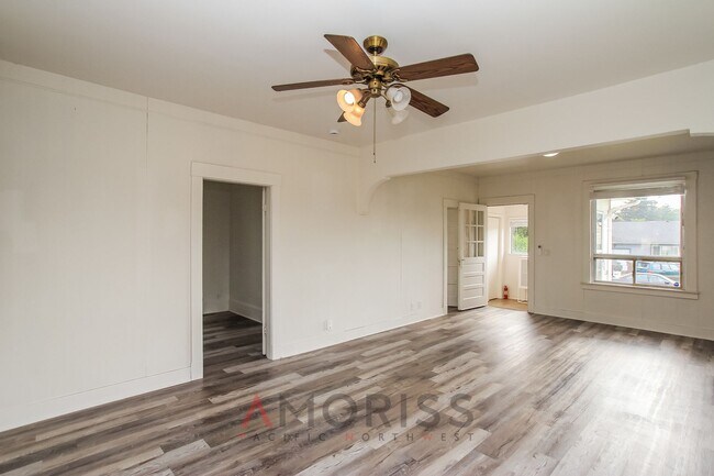 Building Photo - Cozy 2-Bedroom Home in Tacoma's Eastside — Move-In Ready!