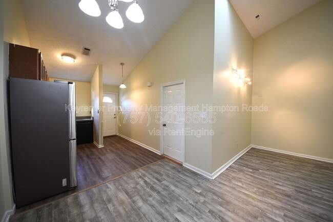 Building Photo - 1239 Basswood Ct