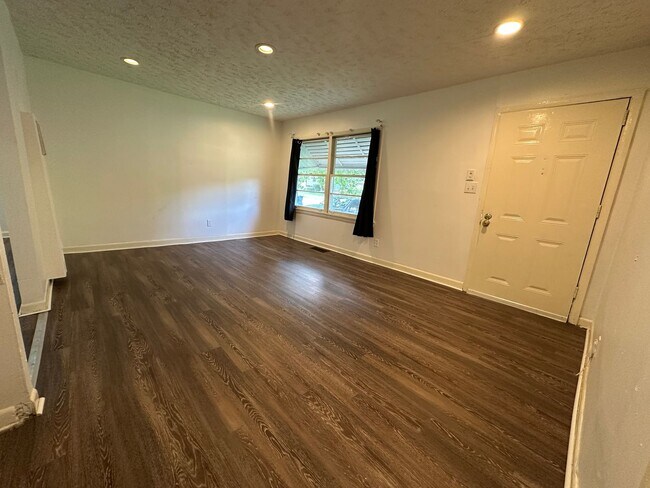 Foto del edificio - 3627 Croft Pl NW