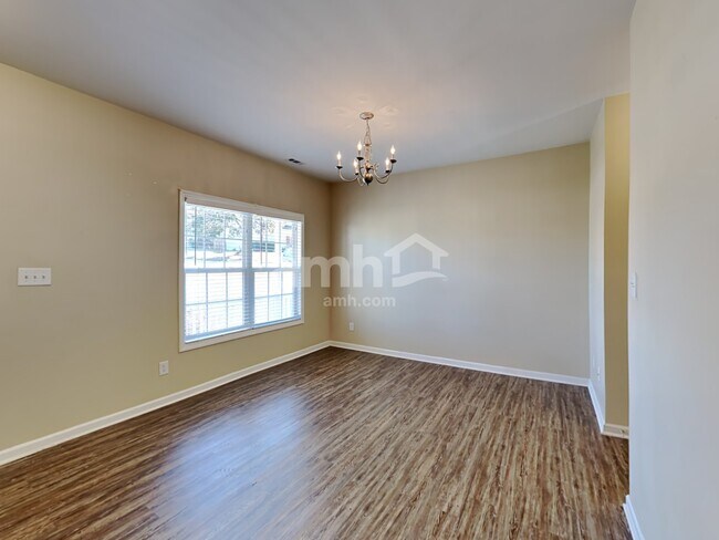 Foto del edificio - 4201 Bay Rum Ln