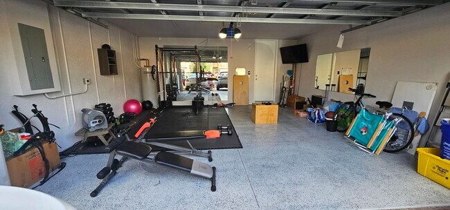 Foto del edificio - 10435 Yarrow Dr