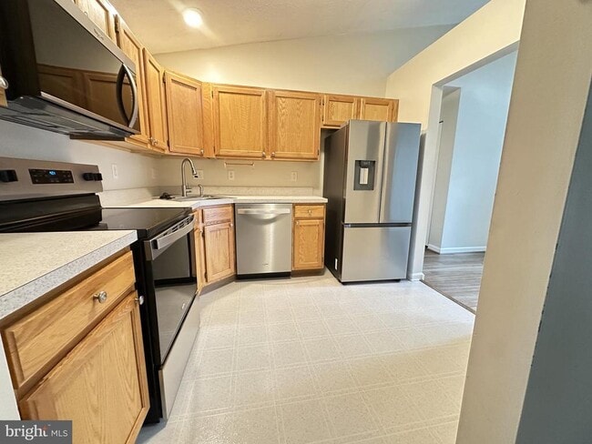 Building Photo - 121 Brookland Ct