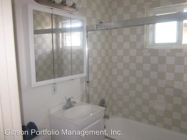 Building Photo - 2371 Sutter Ave