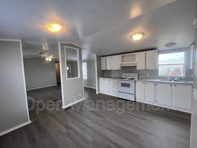 Foto del edificio - 3300 Voight Blvd